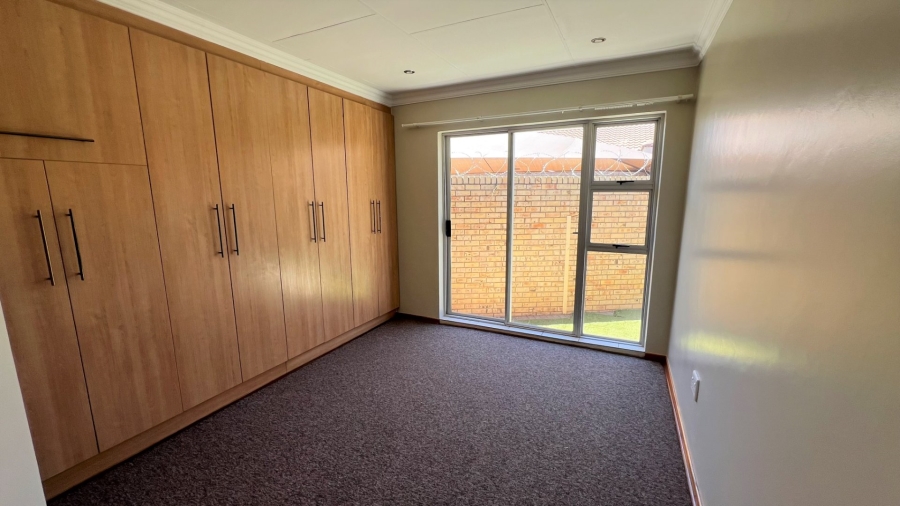 3 Bedroom Property for Sale in Langenhovenpark Free State